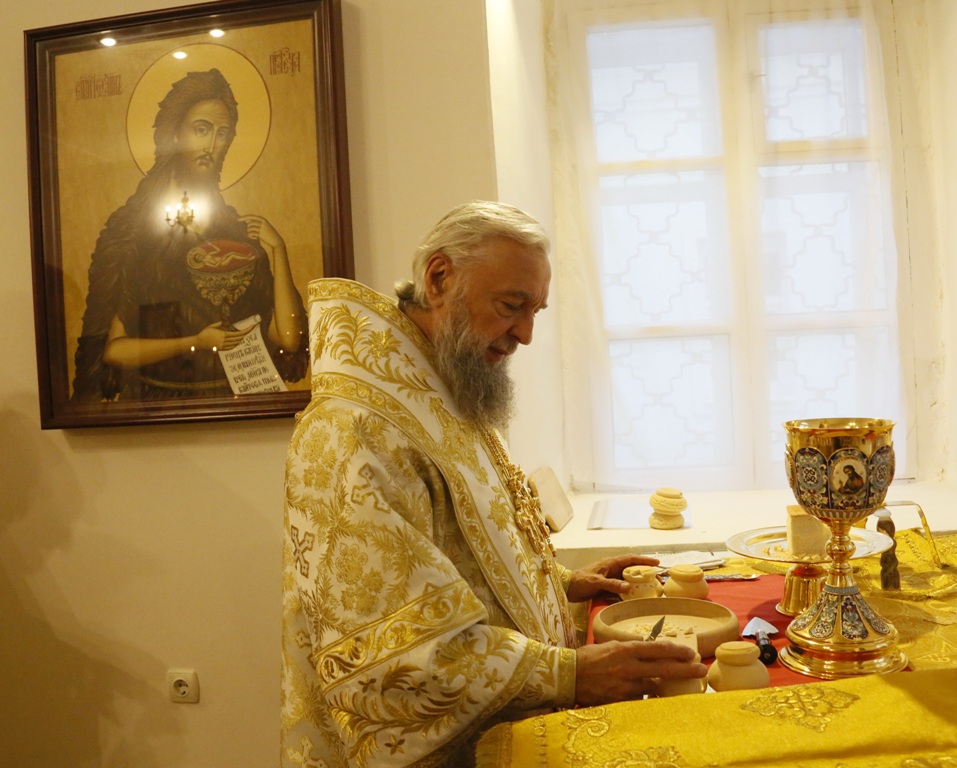 Литургия в Свято-Предтеченском храме при Саранской Духовной Семинарии